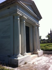 Harwick-Luckie-Hemmer Mausoleum Block 212 Classical Revival 1978